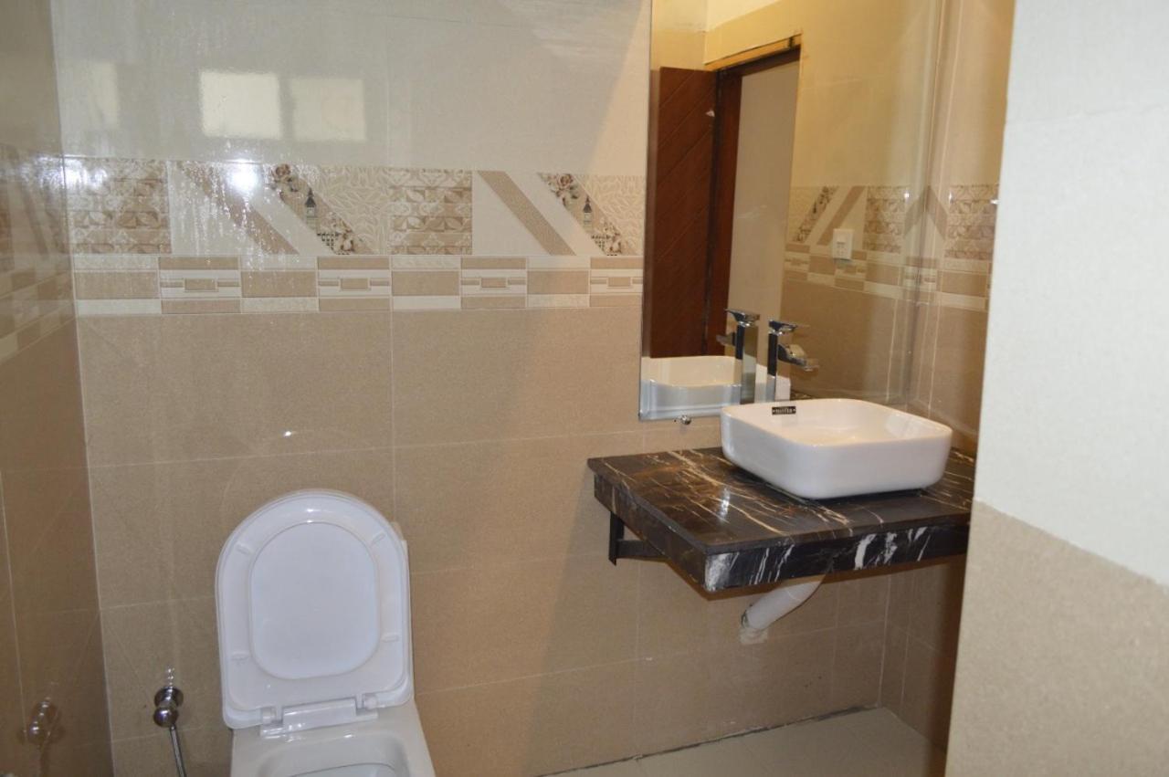 Rose Valet Guest House Islamabad Exterior photo